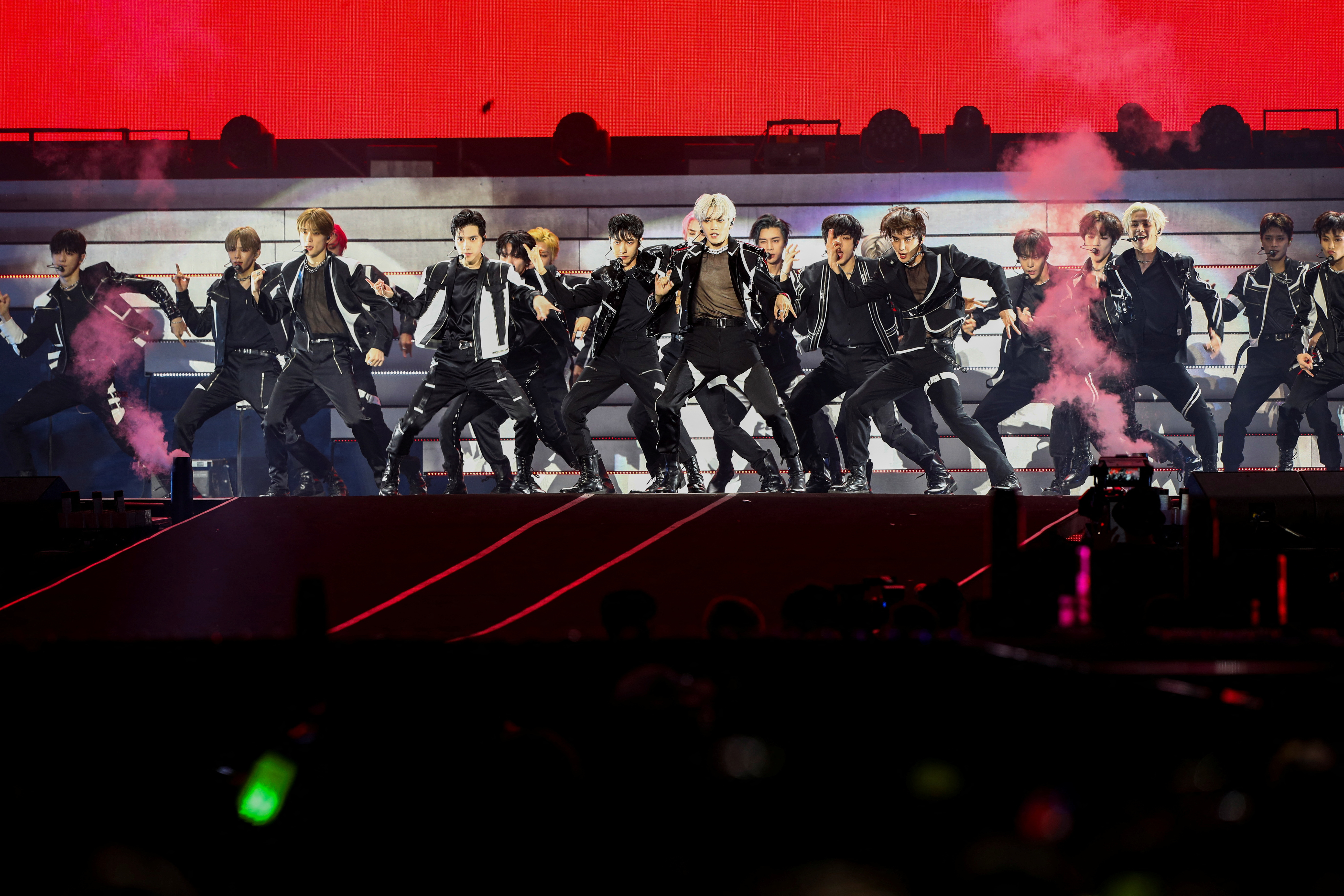 Los integrantes de NCT en el concierto SMTOWN LIVE 2022. (REUTERS/ Heo Ran)