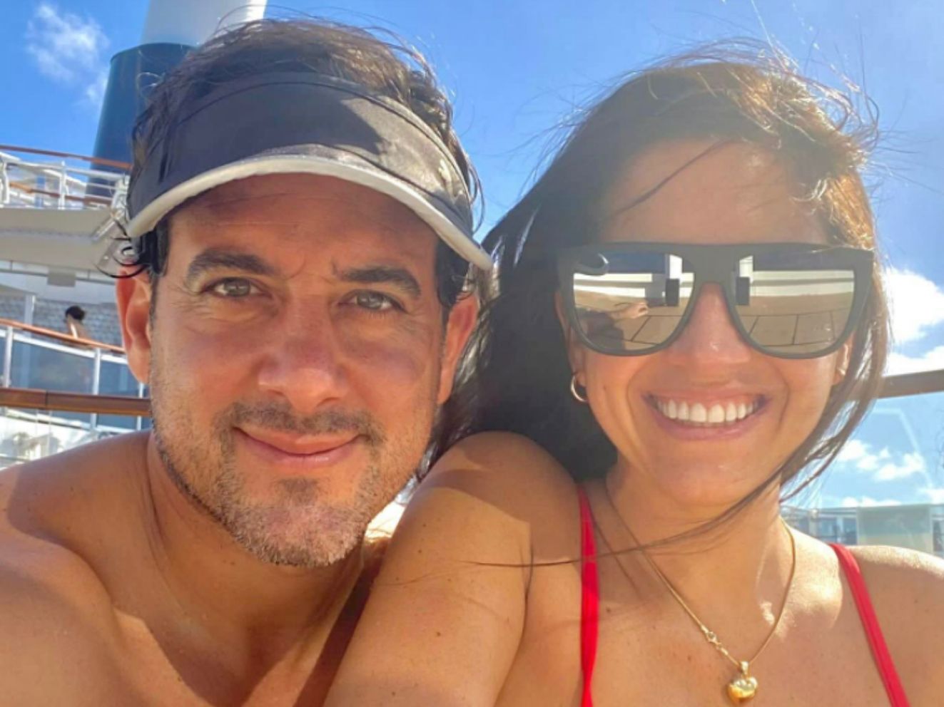 Oscar del Portal apareció nuevamente en Punta Cana con su esposa.  (Foto: Instagram / @oscardelportal)