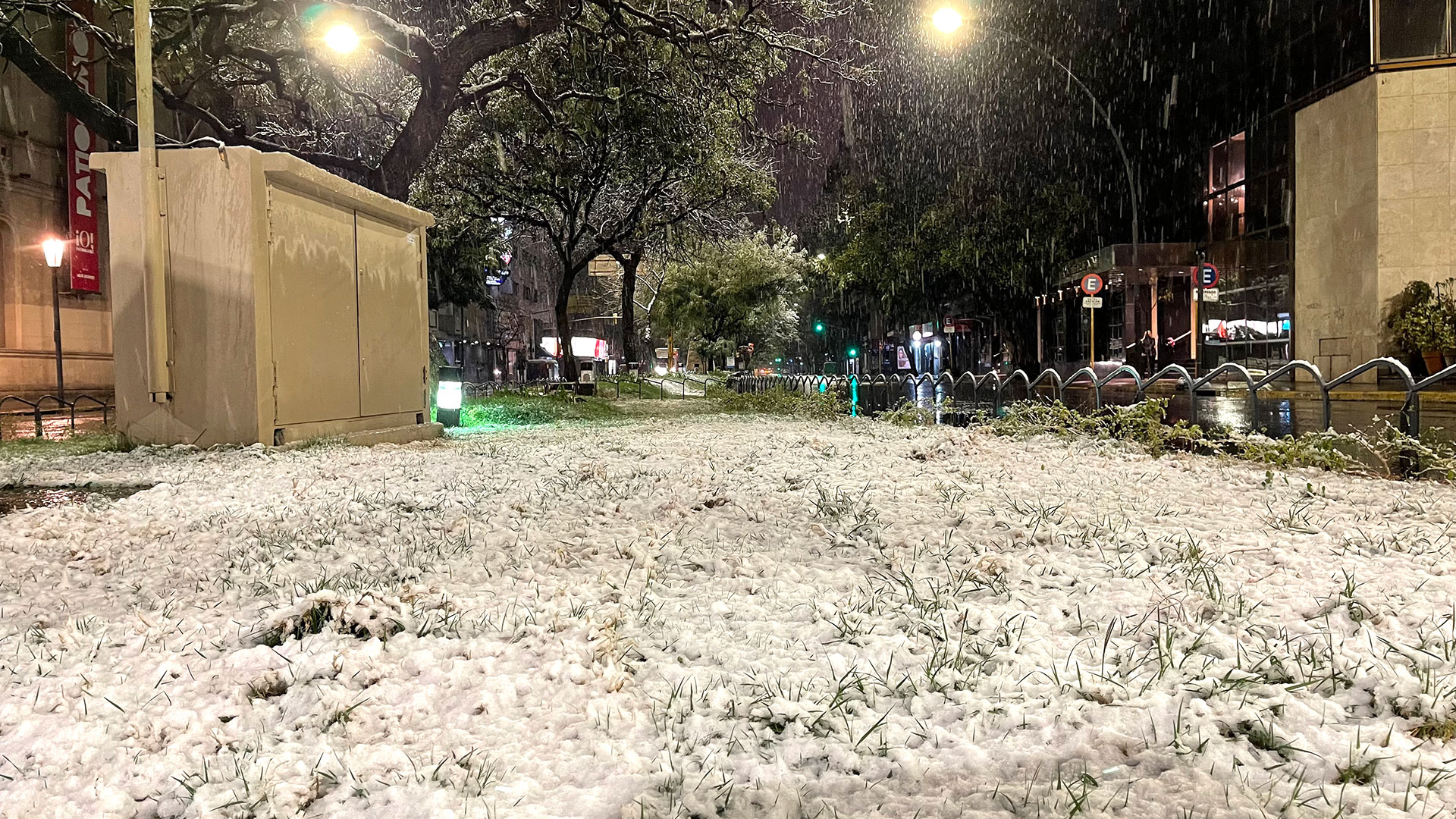 Se espera que en las últimas horas de la tarde del miércoles pueda volver a presentarse el escenario de más caída de nieve en Córdoba capital