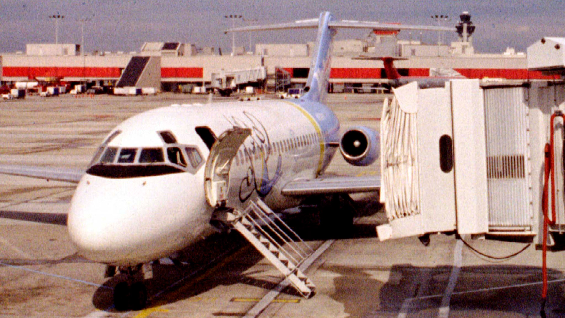 Un avión DC-9 de Valujet a, similar al del accidente listo para despegar en el Aeropuerto de Atlanata (Photo by Tami L.)
