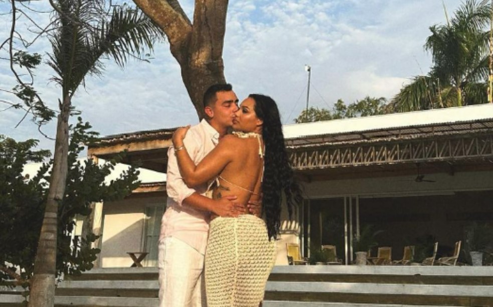 Andrea Valdiri y Felipe Saruma comparten un detalle íntimo de su matrimonio. Foto: Instagram @andreavaldirisos