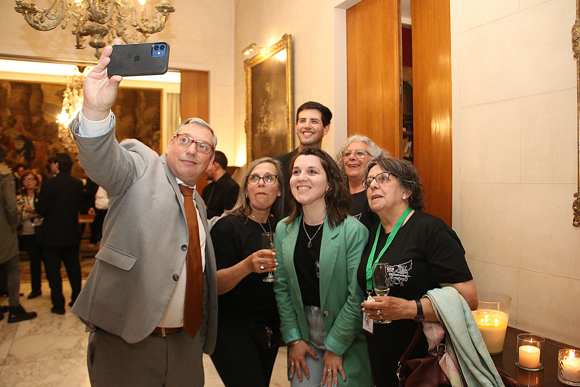 Una selfie junto a los coordinadores e integrantes de la Sinfónica Juvenil de Florida 