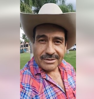 Al final de su video más reciente, el también cantante cerró diciendo "Bendiciones a Belinda" (Foto: Facebook elcharrodetoluquilla)