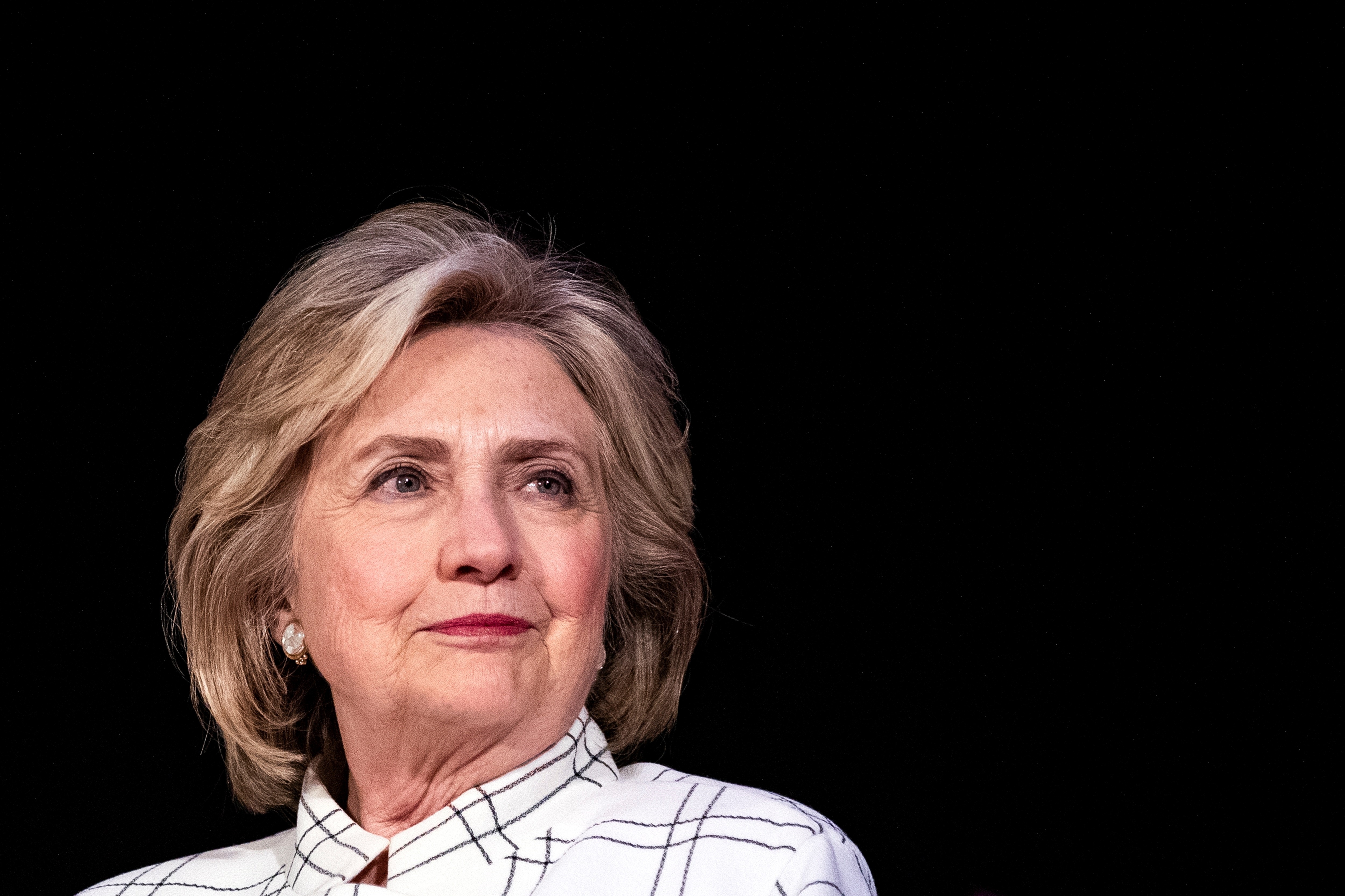 La ex secretaria de Estado de Estados Unidos Hillary Clinton, que ganó en el voto popular pero perdió en el Colegio Electoral (EFE/Etienne Laurent/Archivo)