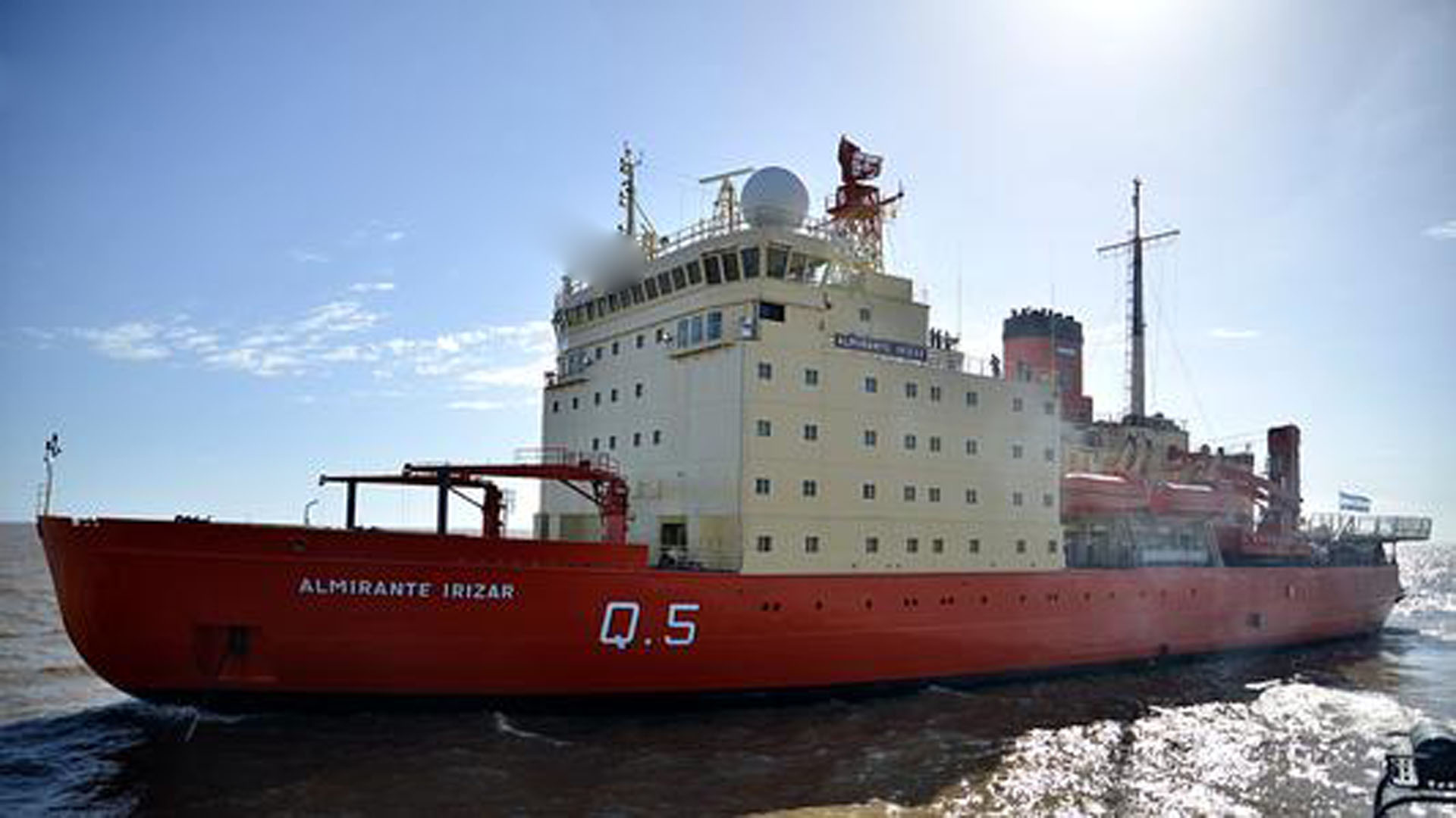 El rompehielos Almirante Irizar.