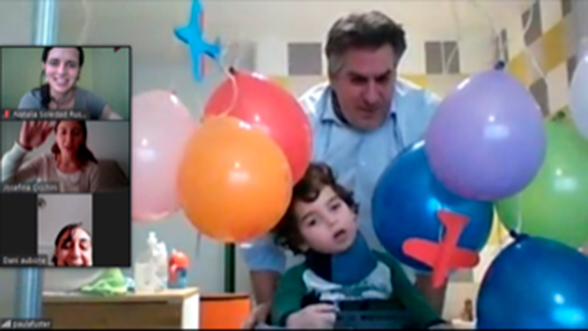 Joaquín Sanz junto a su papá en una terapia virtual