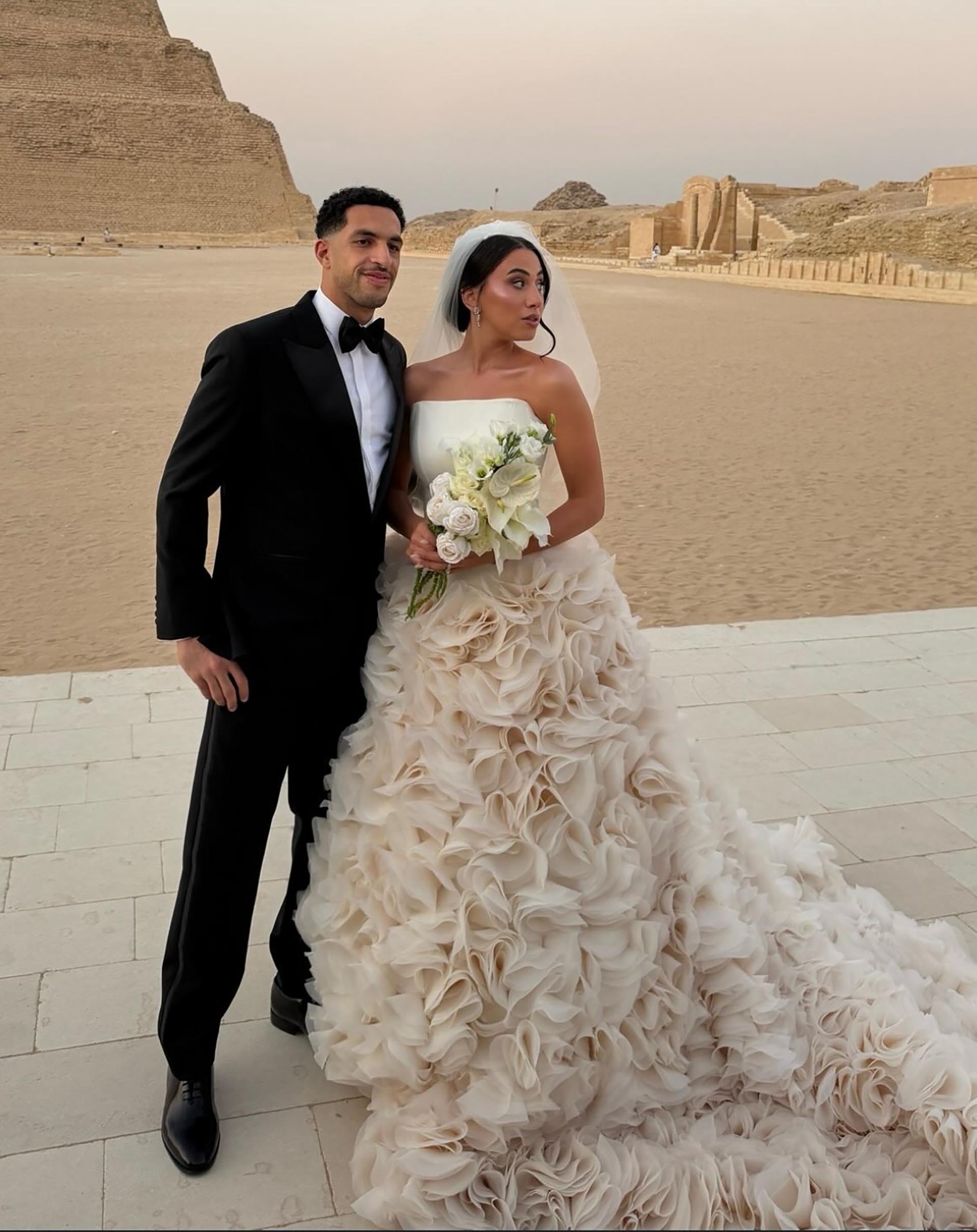 Las im&aacute;genes del espectacular casamiento de un figura del f&uacute;tbol en las pir&aacute;mides de Egipto