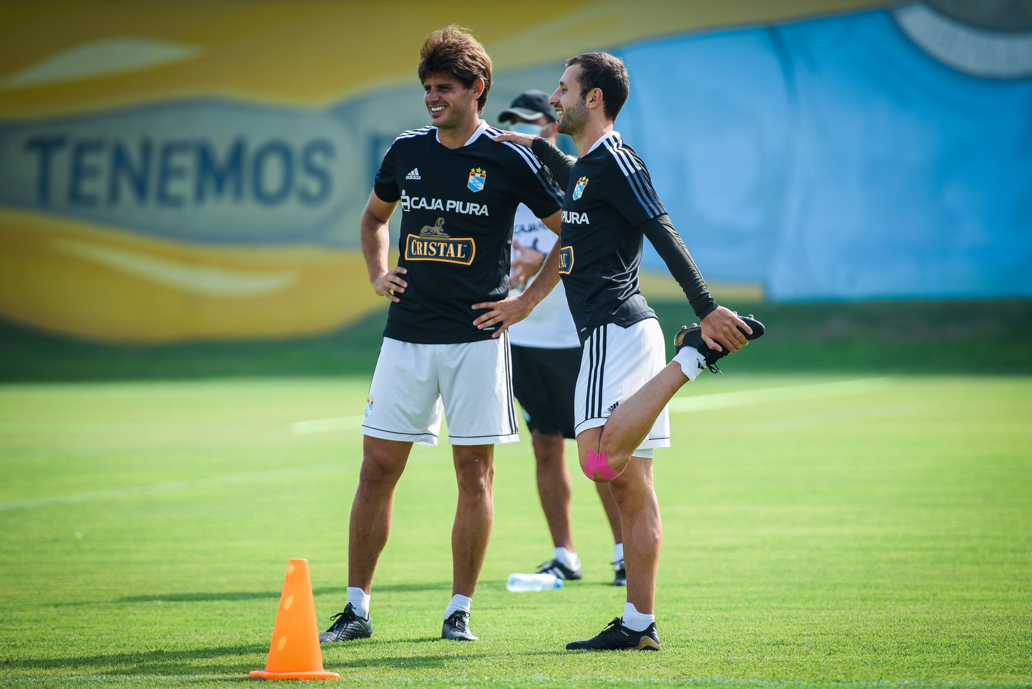 Omar Merlo y Horacio Calcaterra fueron los referentes de Sporting Cristal tras los retiros de Lobatón y Cazulo. (Club Sporting Cristal)