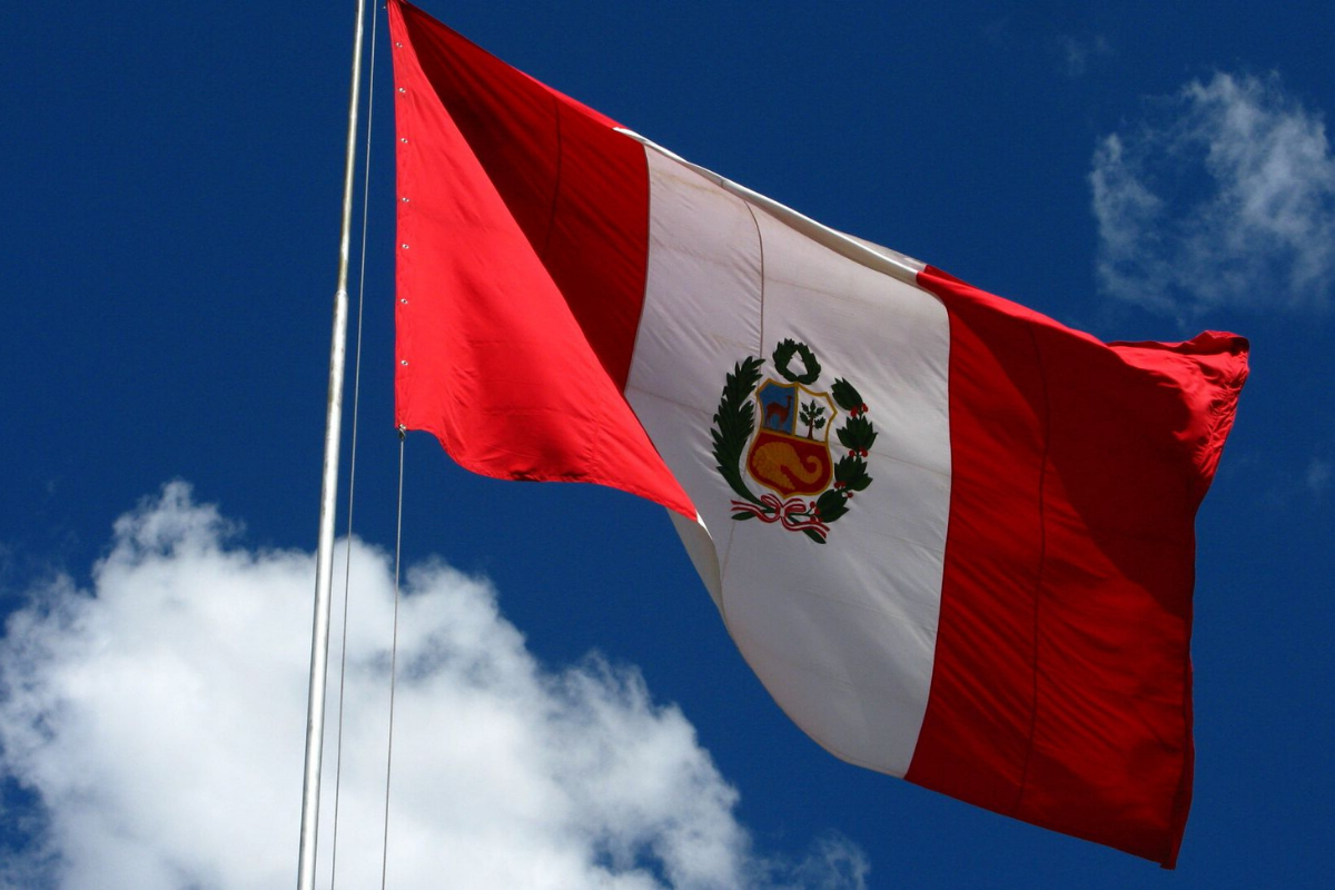 Conoce los colores y símbolos de la propuesta de nueva bandera peruana