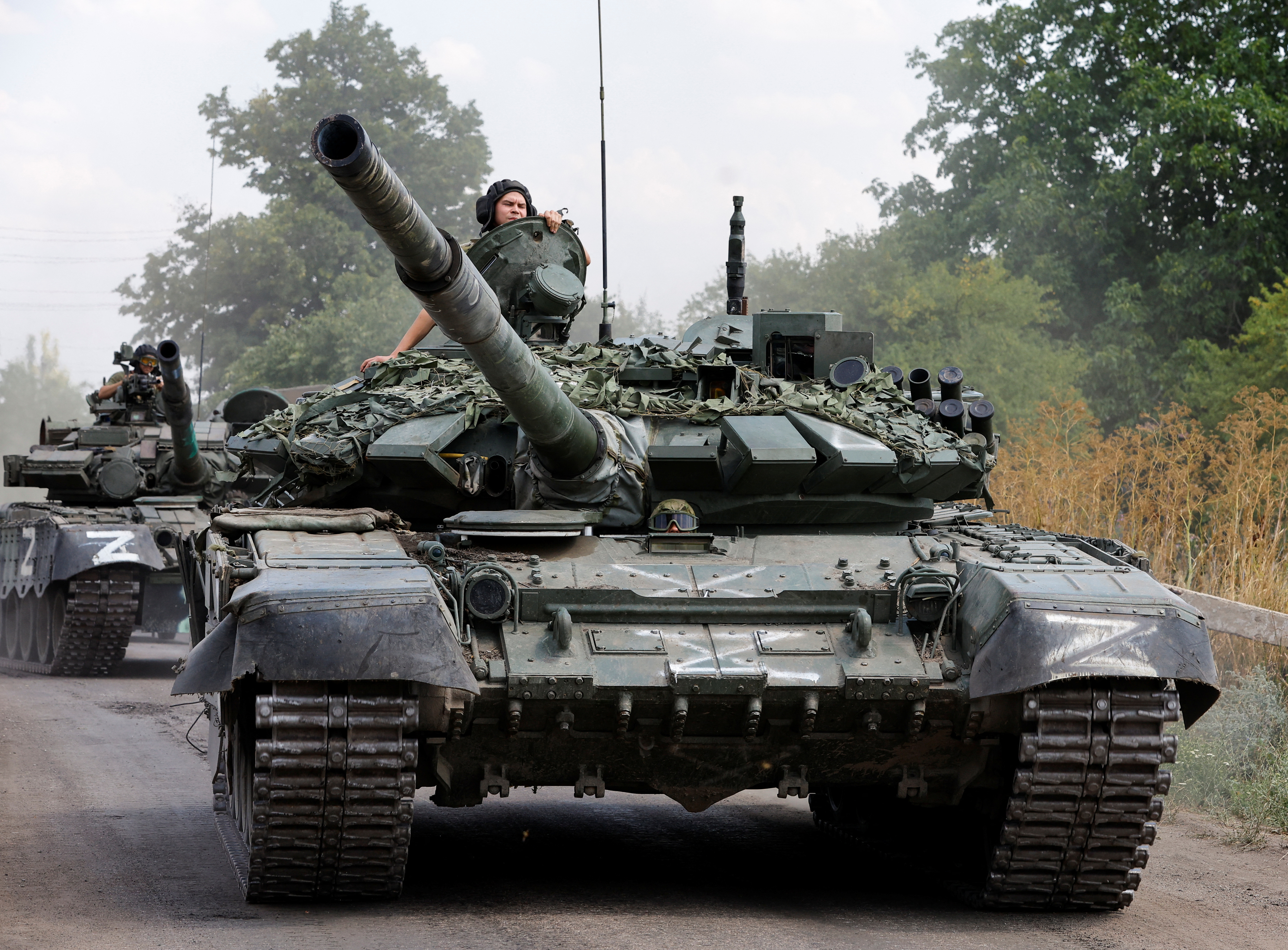 Tropas rusas conducen tanques en la región de Donetsk (REUTERS/Alexander Ermochenko)