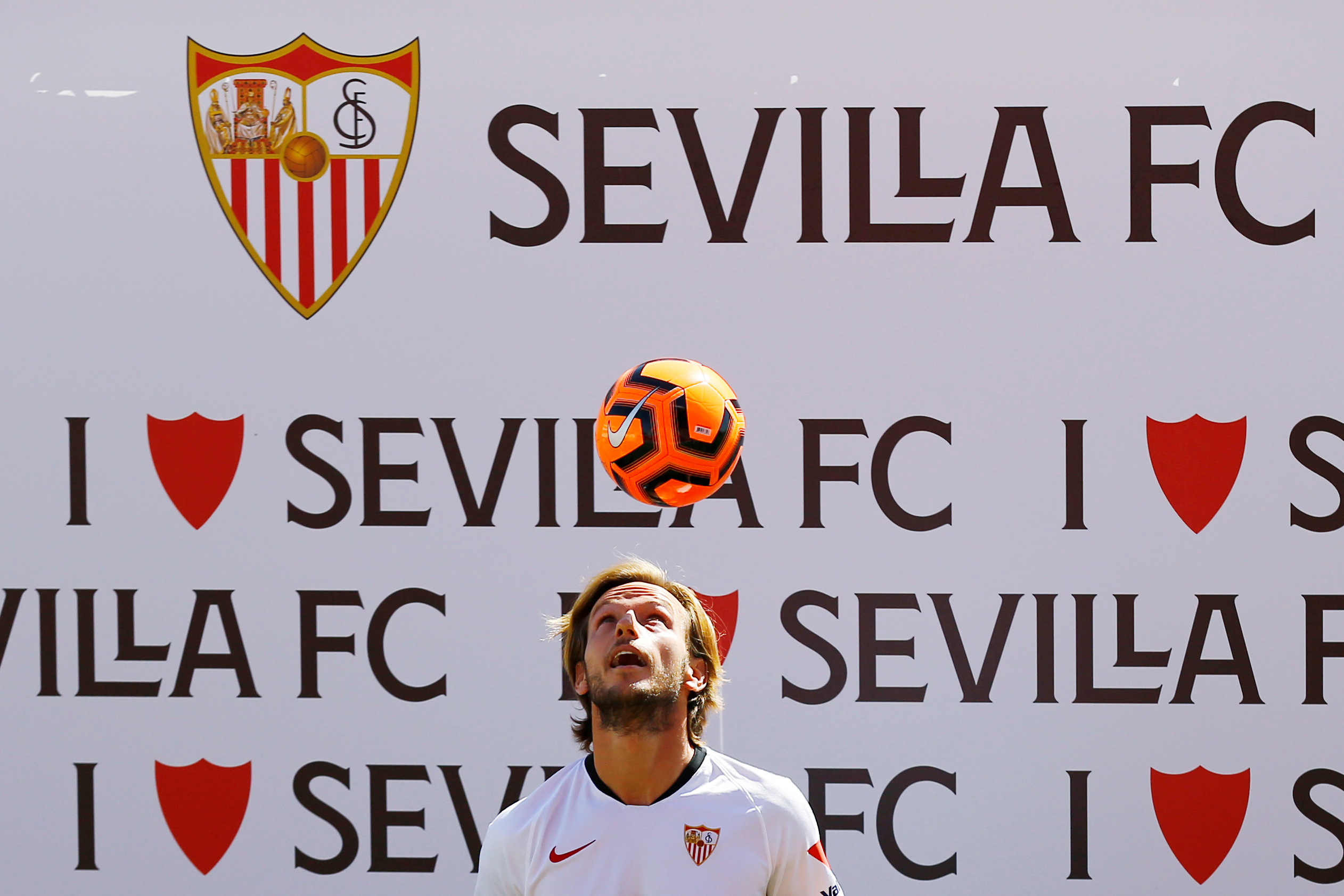 El mediocampista de 32 años volvió a Sevilla (Foto: Reuters)