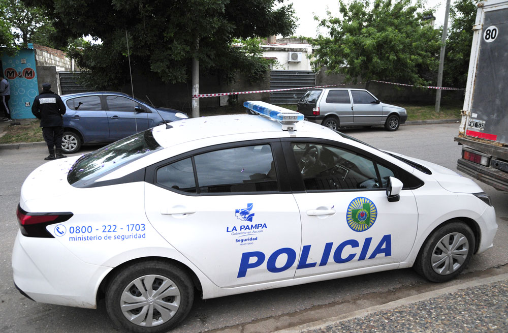La Policía fue alertada de la muerte del bebé por el propio padre del recién nacido, quien había denunciado que su mujer había tenido un parto domiciliario e inmediatamente después le quitó la vida al hijo con un arma blanca (Ministerio de Seguridad de La Pampa)