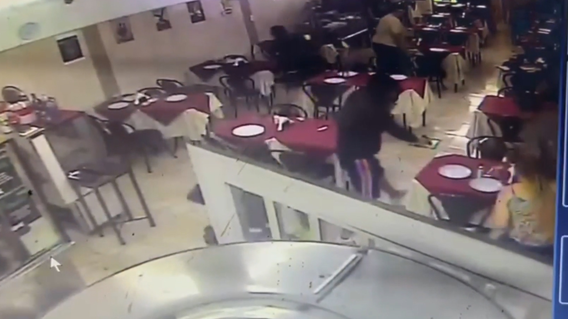 “No vas a tocar la pelota, nene”: la historia completa de cómo Ruggeri le “arruinó” el debut en Primera a Lionel Scaloni