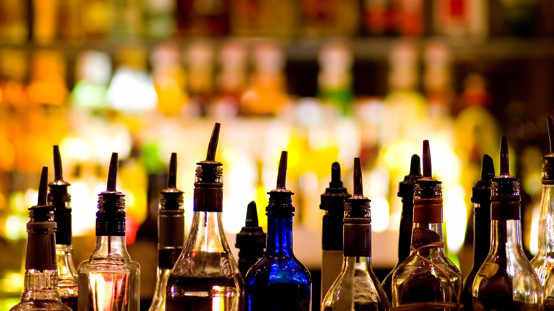 El consumo de alcohol también afecta al cerebro (Shutterstock)