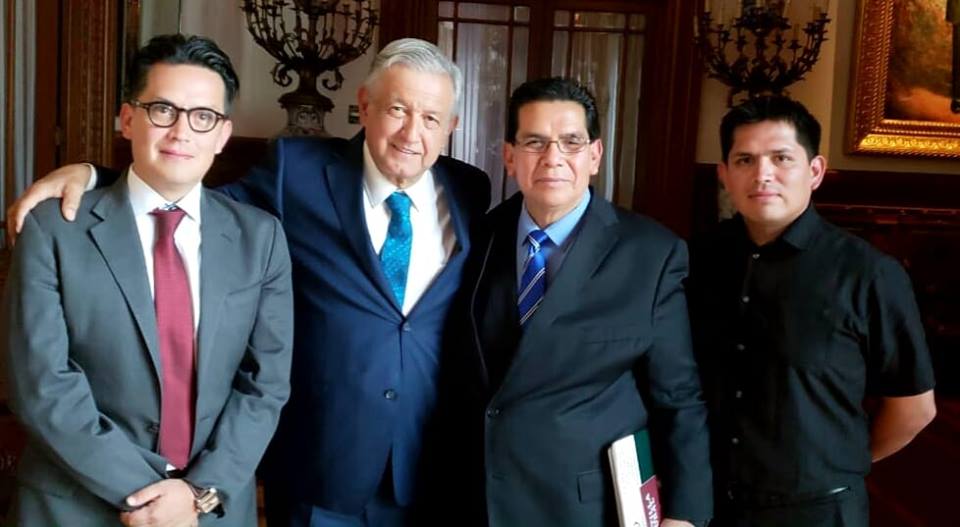 El líder evangélico se ha mostrado simpatizante de AMLO por medio de redes sociales (Foto: Facebook/Arturo Farela)