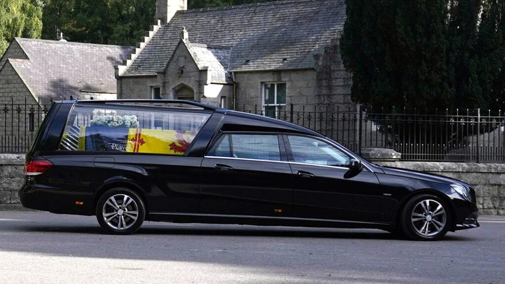 Con este Mercedes-Benz Binz.H4, se hizo el primer traslado en Balmoral, Escocia