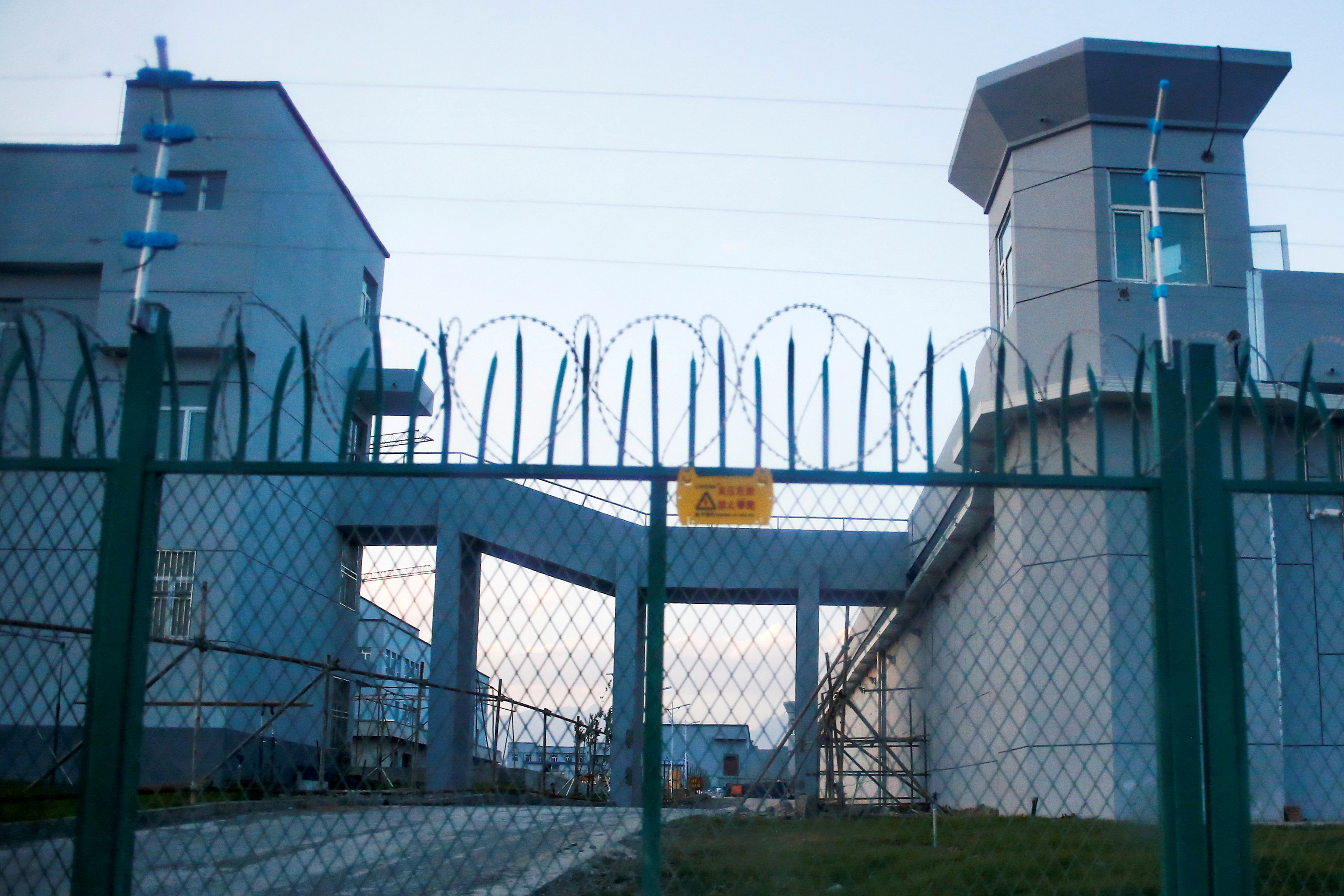 Centro de reclusión en Xinjiang, que el régimen llama (Reuters)