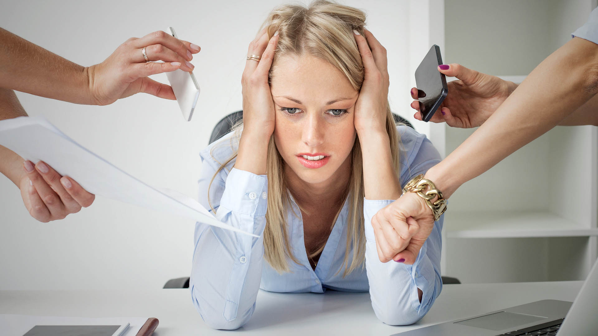 El estrés en el trabajo puede repercutir otros ámbitos de la vida (iStock)