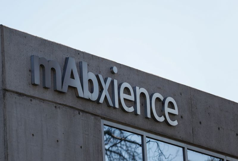 La compañía biotecnológica argentina mAbxience firmó un acuerdo para producir la vacuna de Oxford y AstraZeneca en Argentina. REUTERS