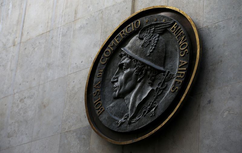 El frente de la Bolsa de Comercio de Buenos Aires. (Reuters)