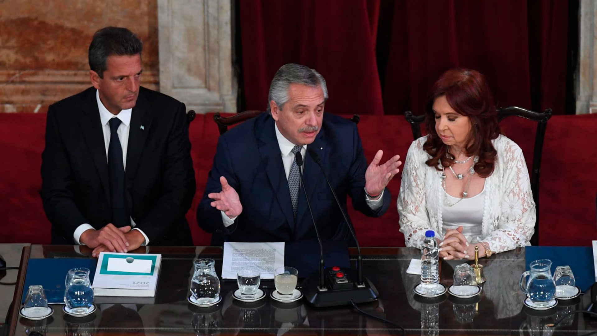Alberto Fernández, junto a Cristina Kirchner y Sergio Massa (Maximiliano Luna)