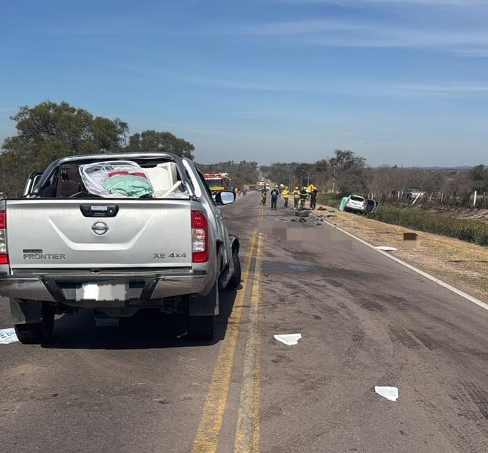 Tr&aacute;gico choque frontal en C&oacute;rdoba entre una camioneta y un auto: un hombre y una menor de edad murieron