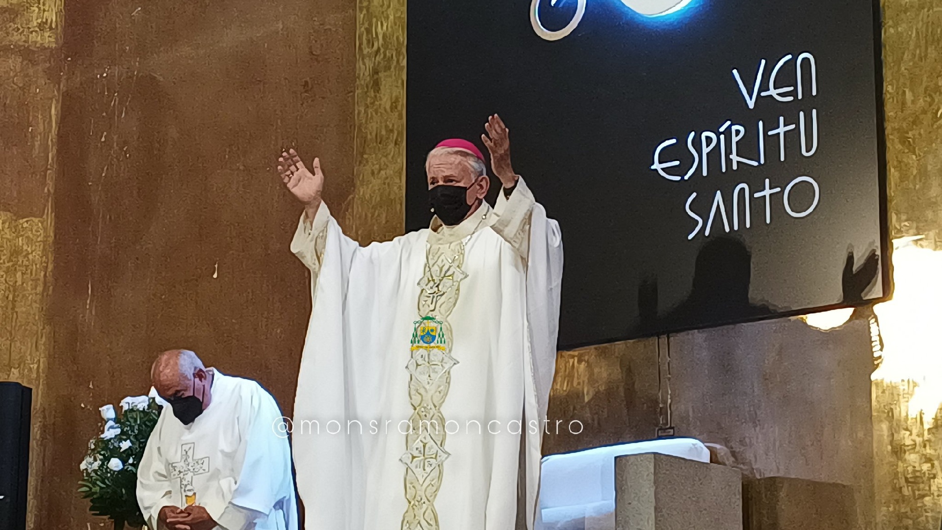 El obispo Castro criticó la política de seguridad de AMLO (Foto: Twitter / @MonsRamonCastro)