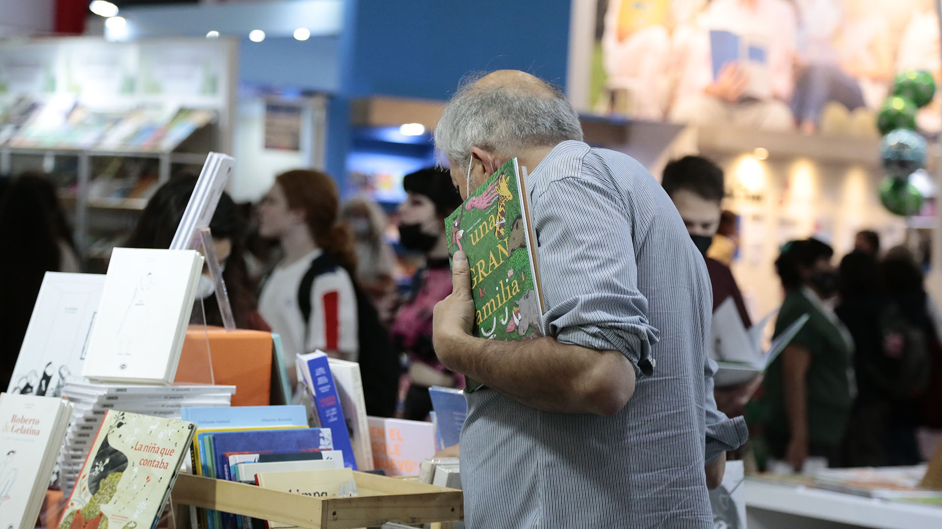 La Feria del Libro, en peligro por el encarecimiento del papel (Foto: Luciano Gonzalez)