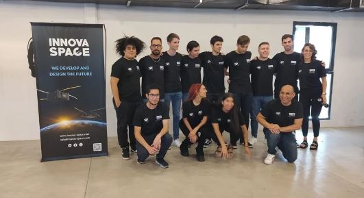 El equipo de Innova Space, feliz con el lanzamiento del martes  (Innova Space)