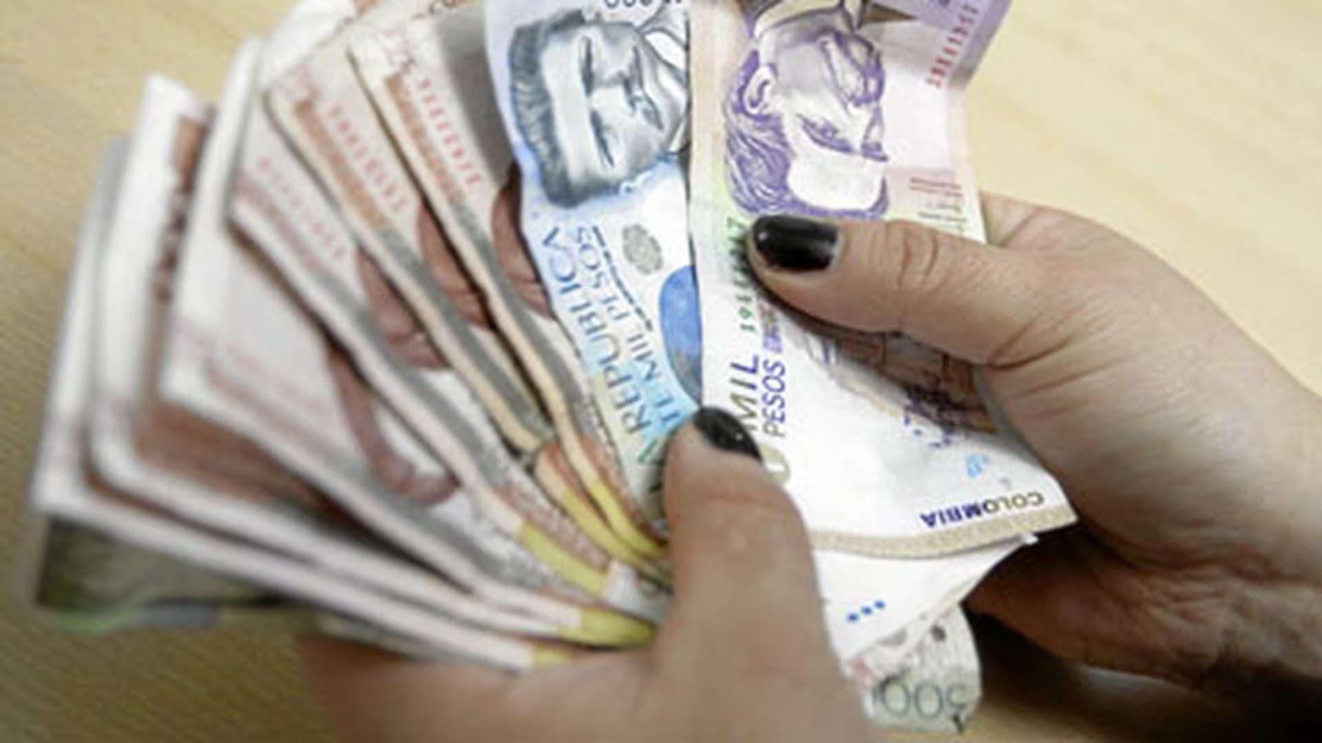 Por qué tener moto o carro en Colombia ahora está más costoso pese a caída del dólar: qué es lo que está pasando con los repuestos - Infobae