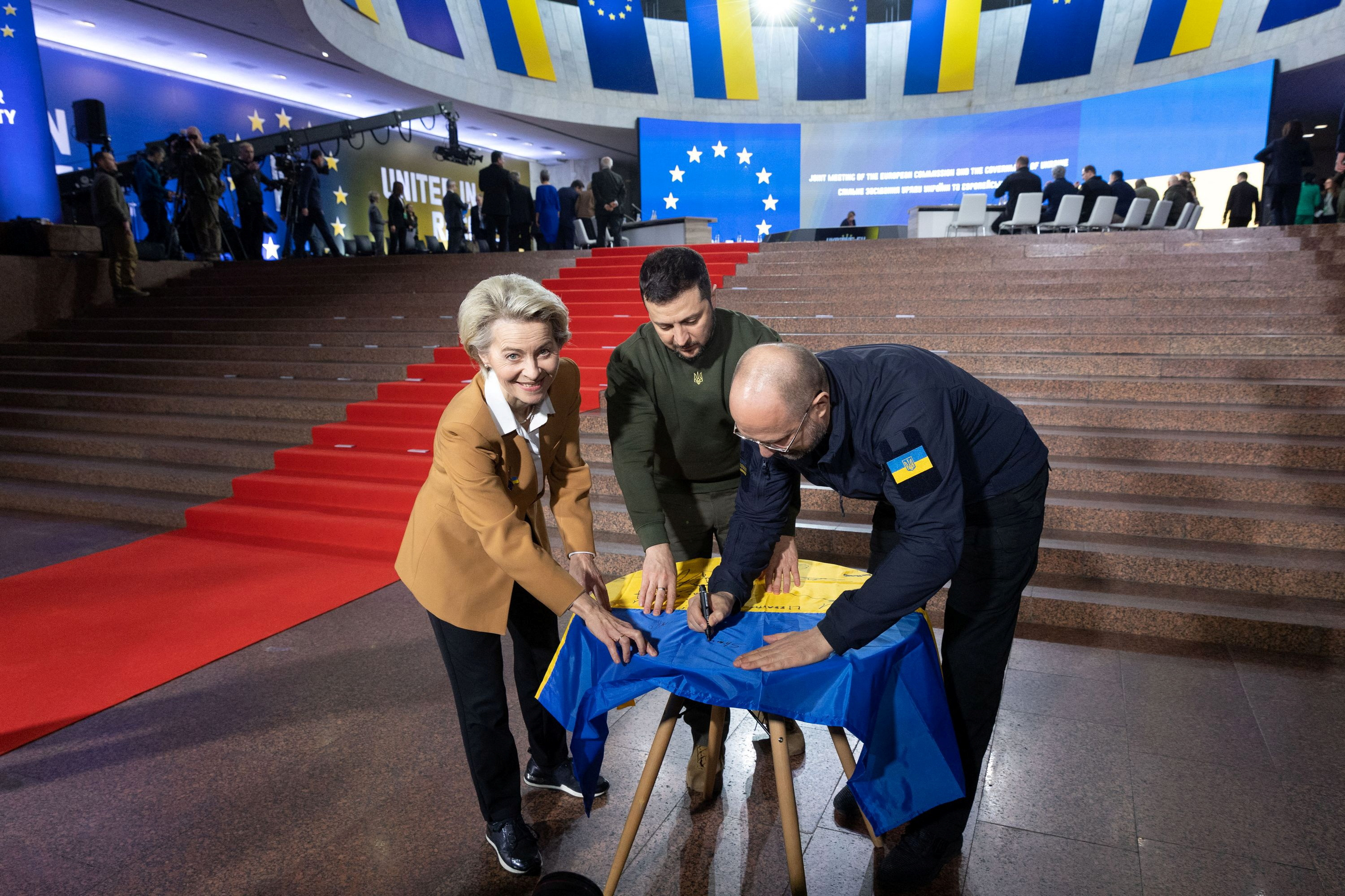 Se espera la presencia del presidente del Consejo Europeo, Charles Michel, para las discusiones que incluirán la ruta de adhesión de Ucrania a la UE, un proceso que las autoridades de Kiev quieren acelerar. (REUTERS)
