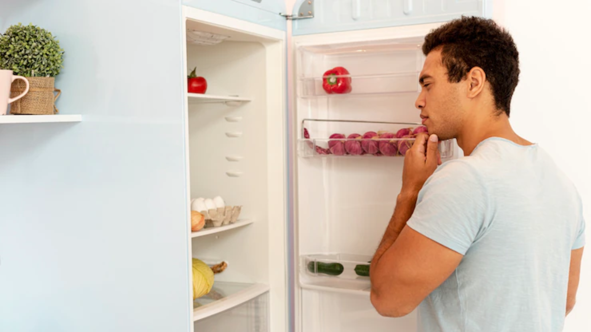 Conoce cuánto gastas de luz al abrir y cerrar el refrigerador varias veces al día. (Freepik)