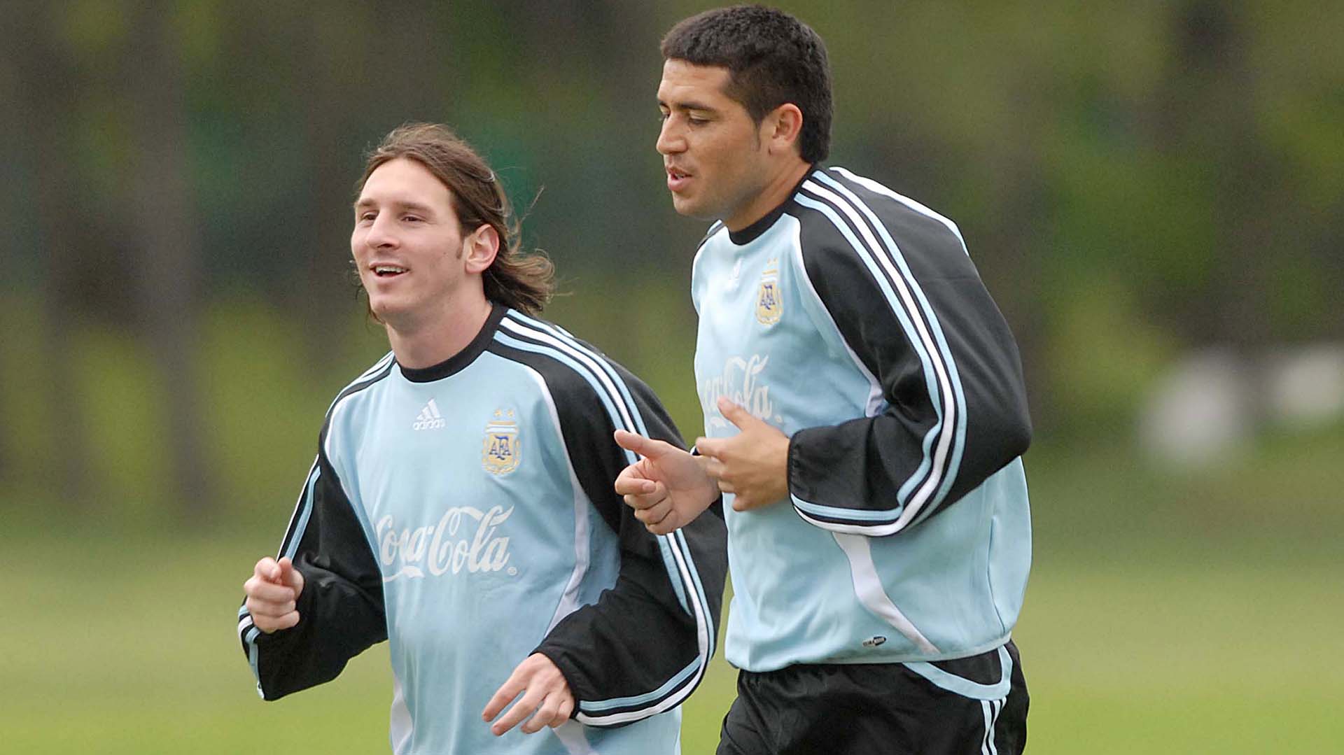 Messi y Riquelme, juntos en la selección argentina (Télam)