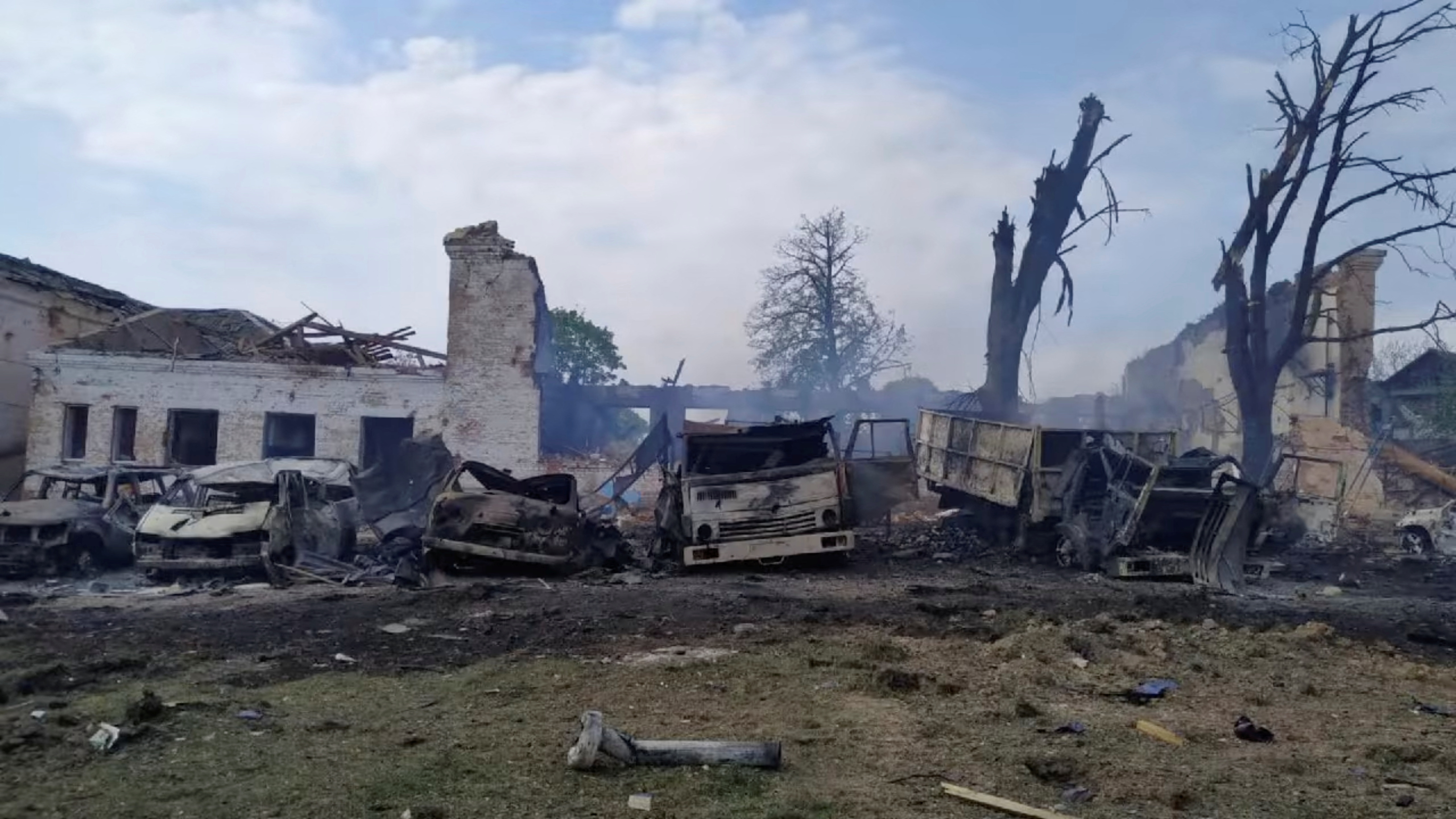 Escuela destruida en la región de Chernihiv (archivo)