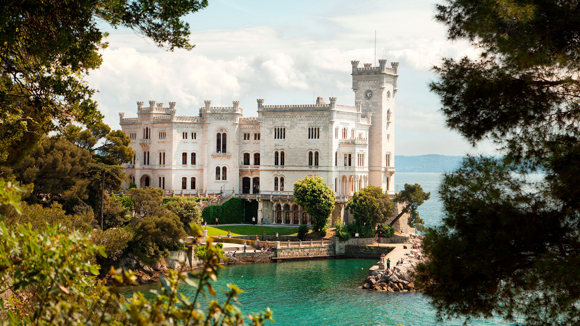 El Castillo de Miramar, en Italia, fue mandado a construir por Maximiliano. (Shutterstock)