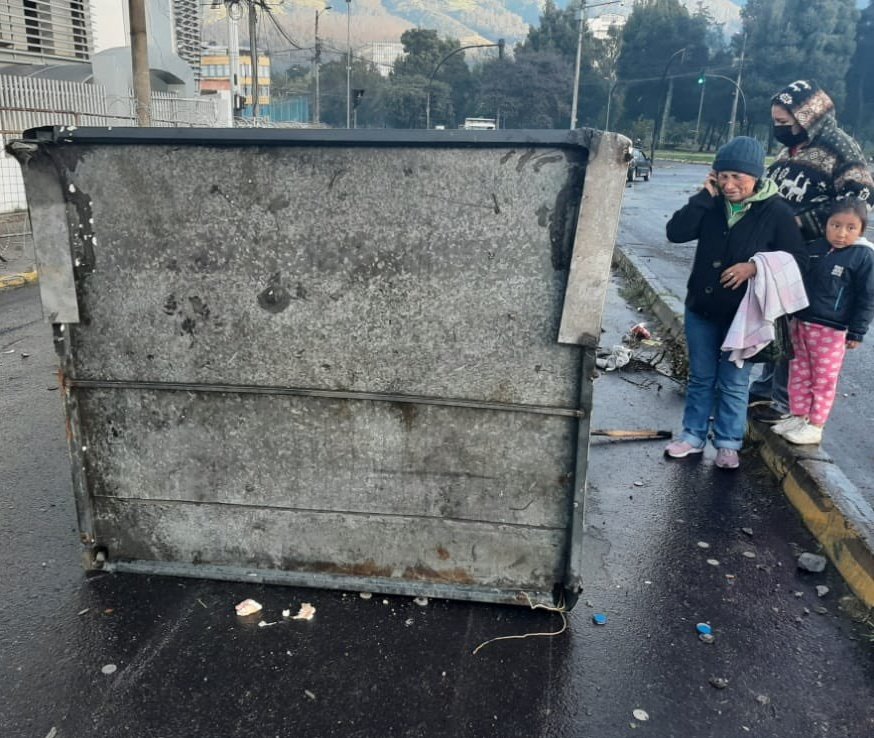 El kiosco de Marta fue destruido y saqueado por los manifestantes durante las protestas en Ecuador.