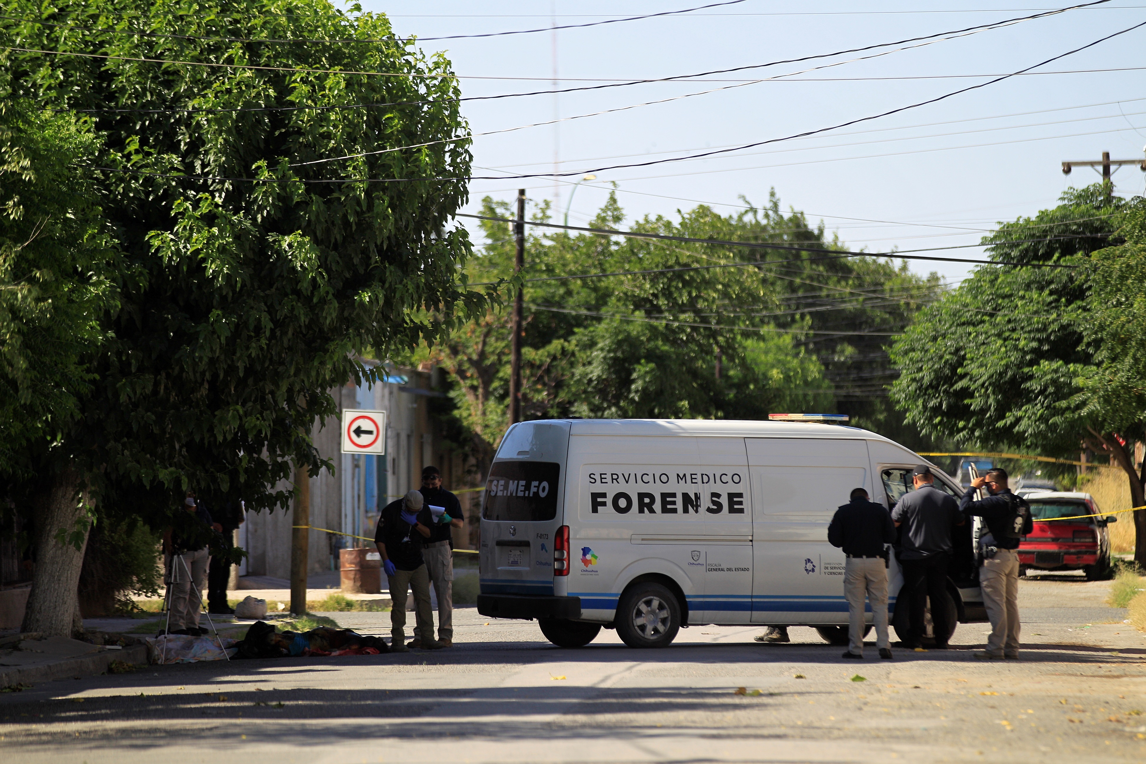 Los cadáveres fueron detectados por policías que hacían labores de patrullaje (EFE/Luis Torres)
