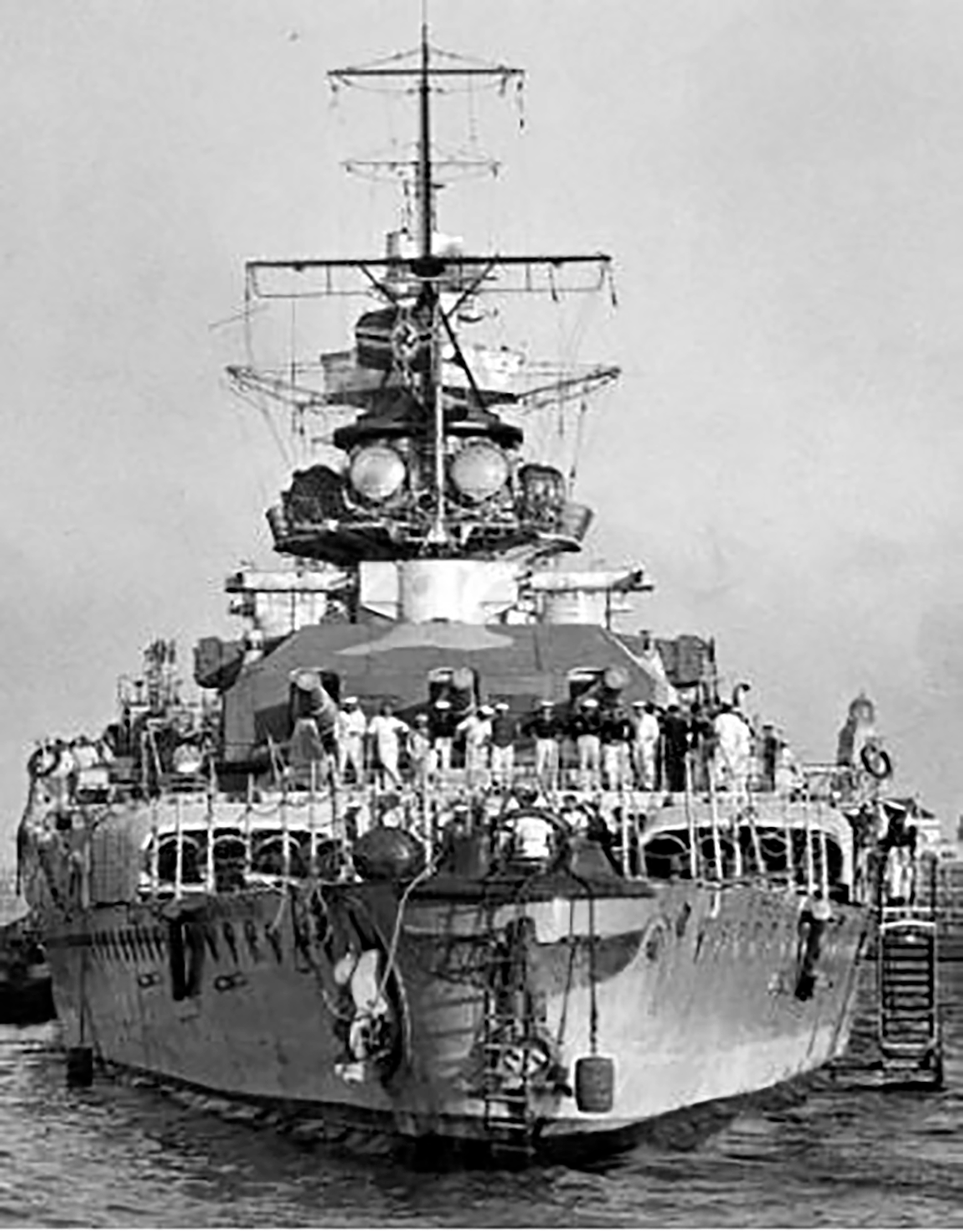 El Graf Spee capturó y hundió al buque Clement, de la marina británica, cerca de Pernambuco, Brasil