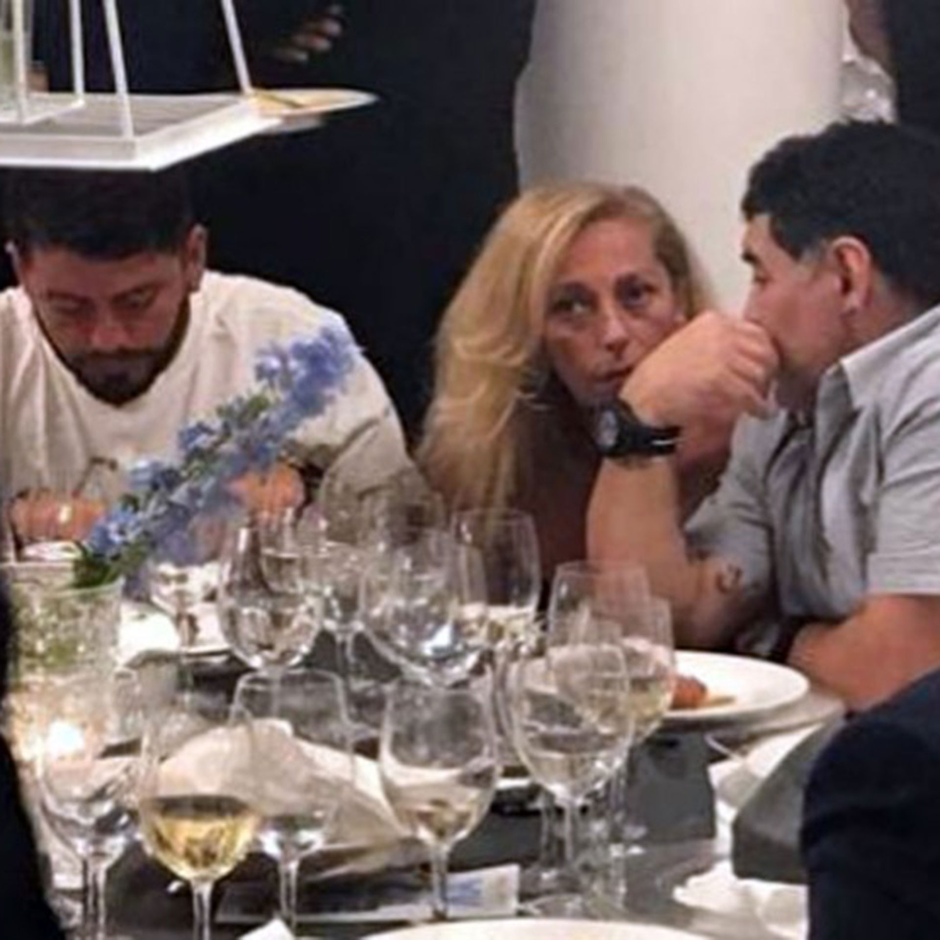 Diego Maradona, Junior y Cristiana Sinagra, en el reencuentro