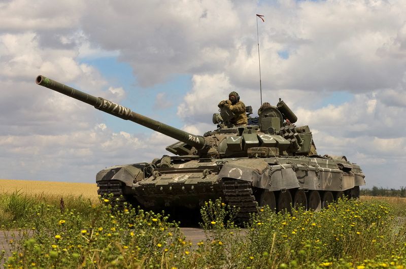 Foto de archivo ilustrativa de un tanque ruso en la región de Zaporizhzhia, en Ucrania  (REUTERS/Alexander Ermochenko)