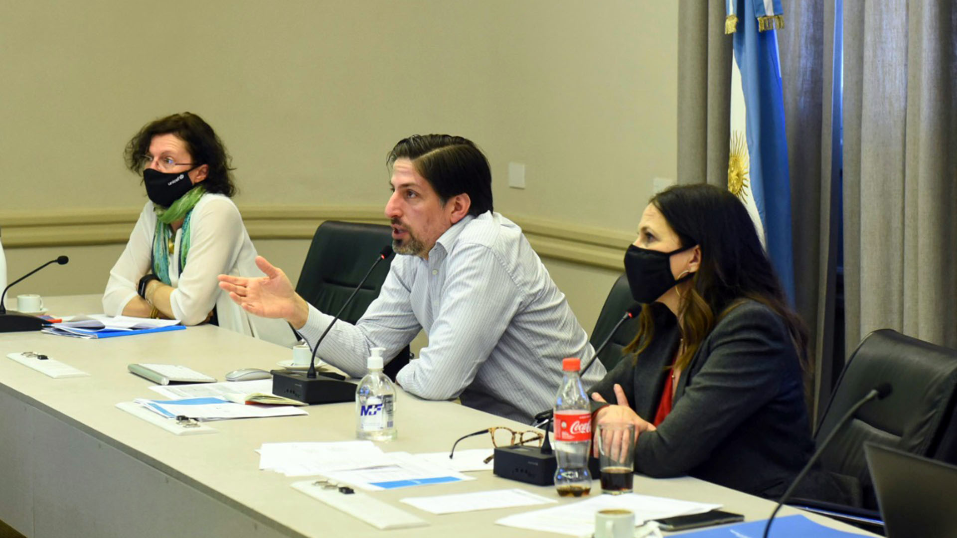 El ministro de Educación, Nicolás Trotta, y la secretaria de Evaluación, Gabriela Diker, y la referente de Unicef, Luisa Brumana, presentaron los primeros resultados