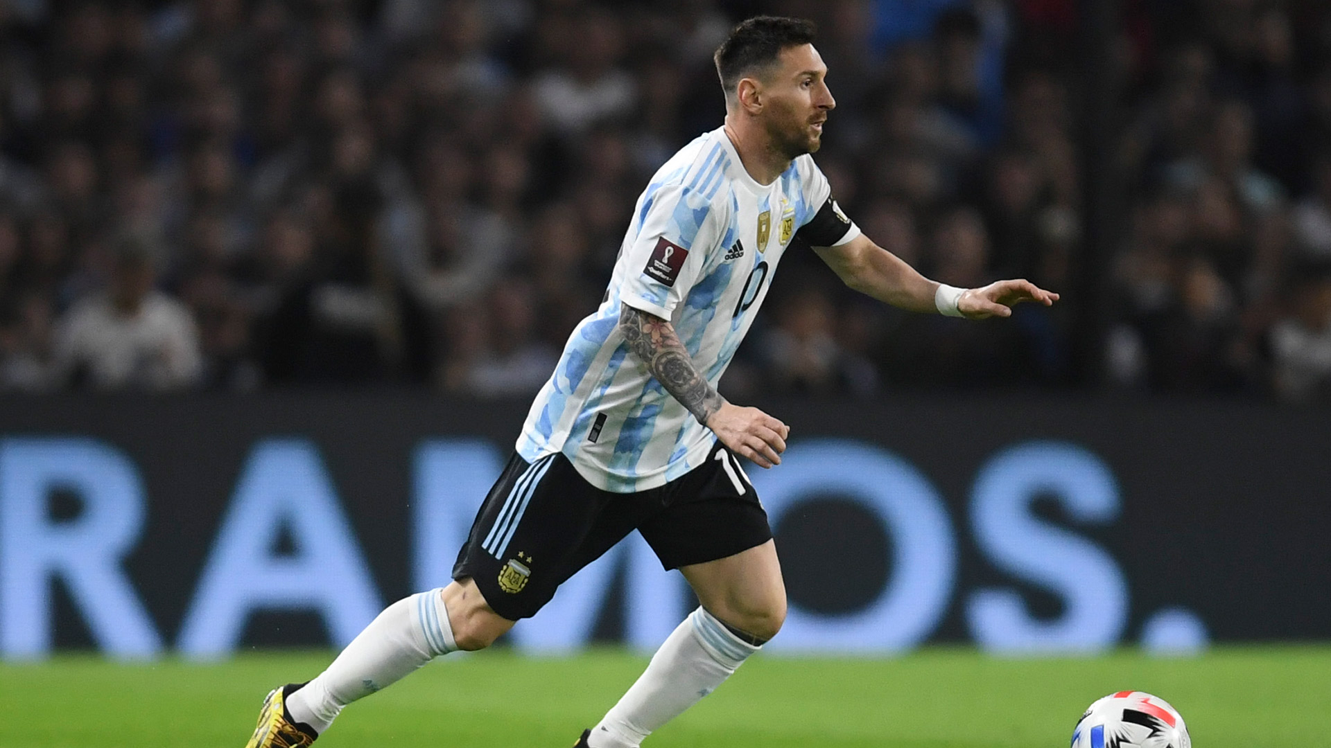 Messi pode fazer nesta terça-feira (21) seu último jogo no