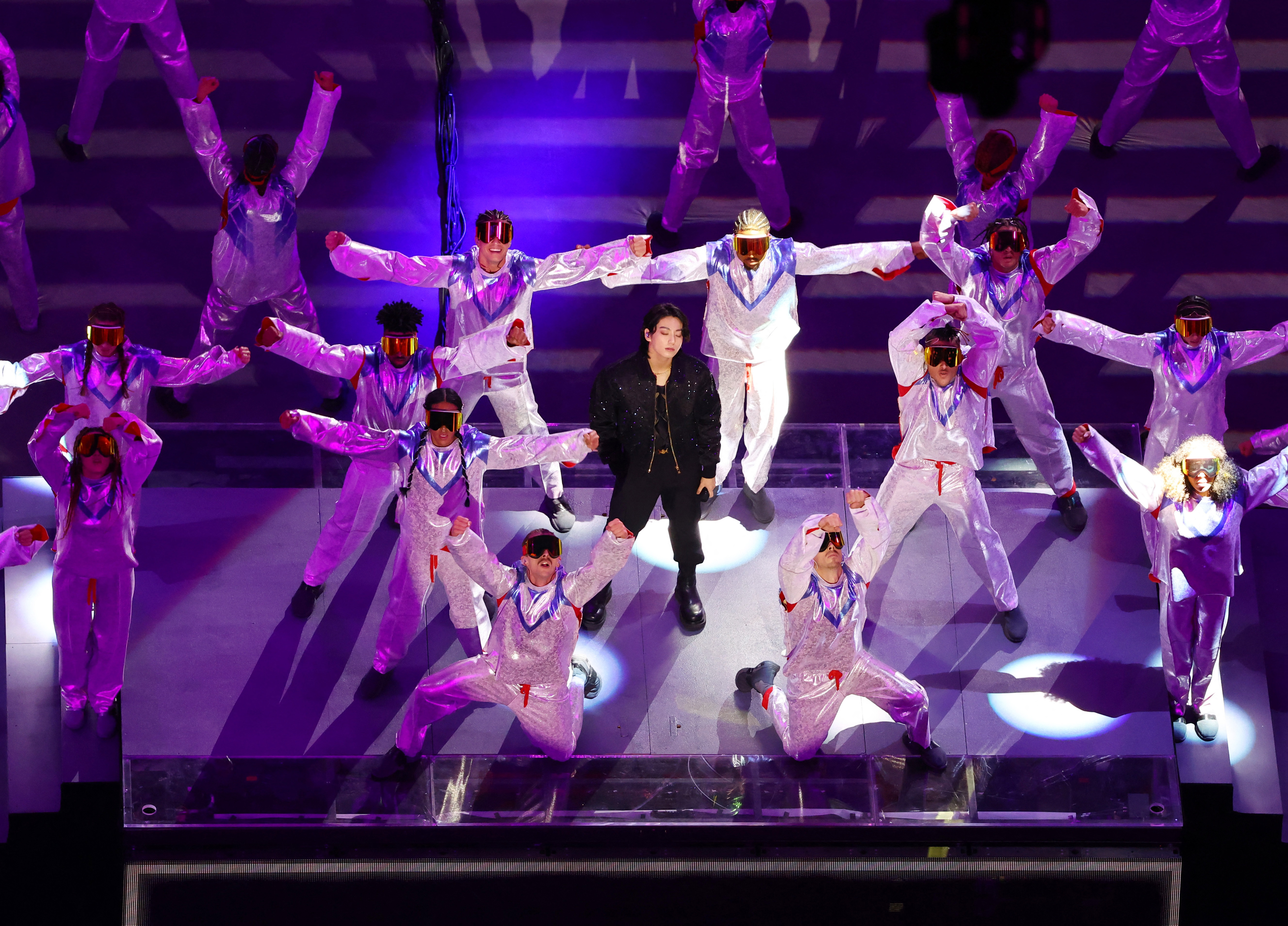 Jung Kook cantó ante 60 mil espectadores (Reuters)