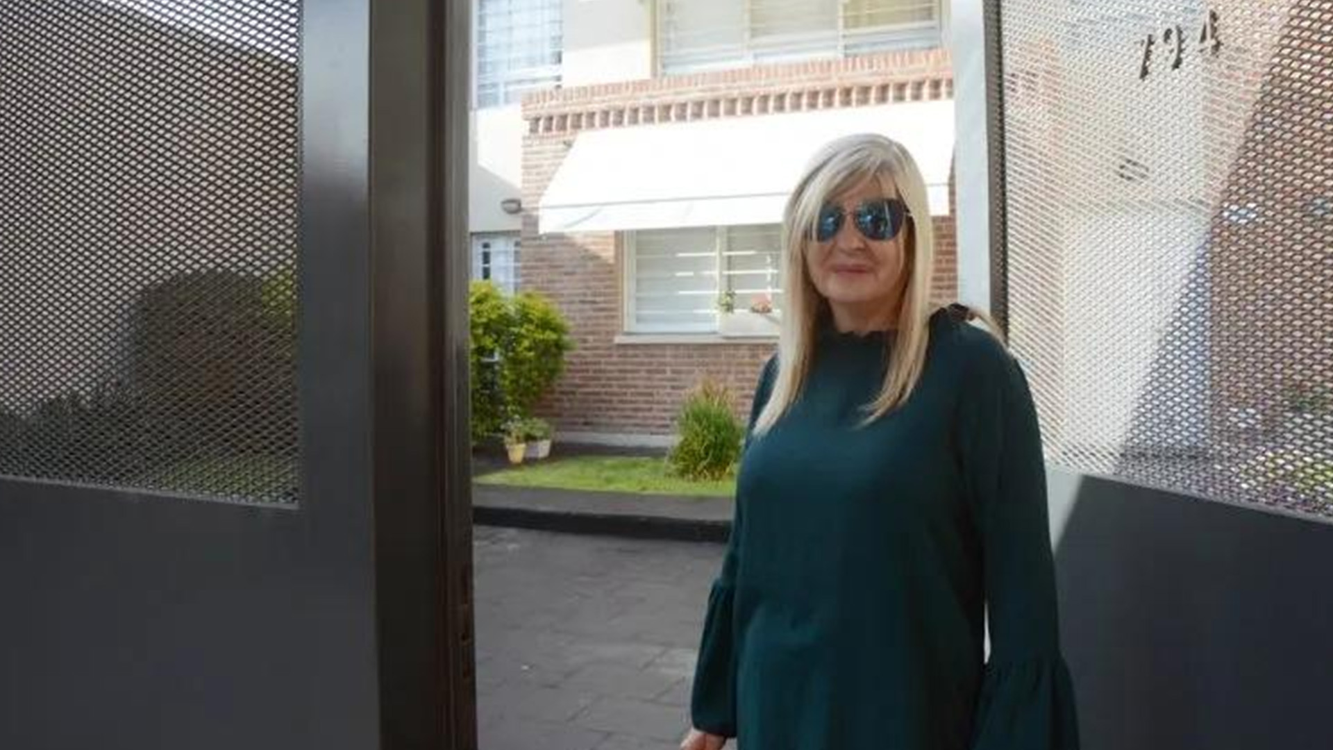 Violento asalto a una jueza de La Plata y a su hijo: los mantuvieron cautivos dentro de la casa por m&aacute;s de una hora