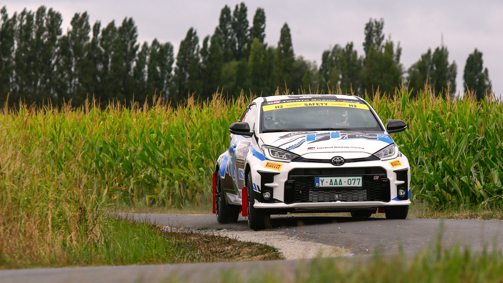 La apuesta por el auto a hidrógeno sale de Japón y se exhibe en el Mundial de Rally