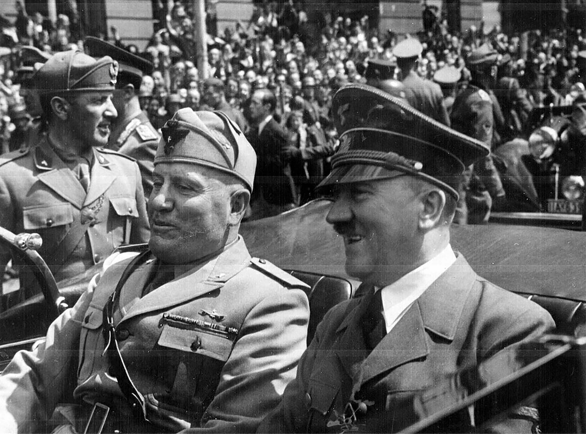 Hitler “compró” el proyecto y el 18 de junio de 1940, durante una conferencia para discutir el destino de la Francia derrotada, le informó a Benito Mussolini del nuevo Plan Madagascar (Getty Images)