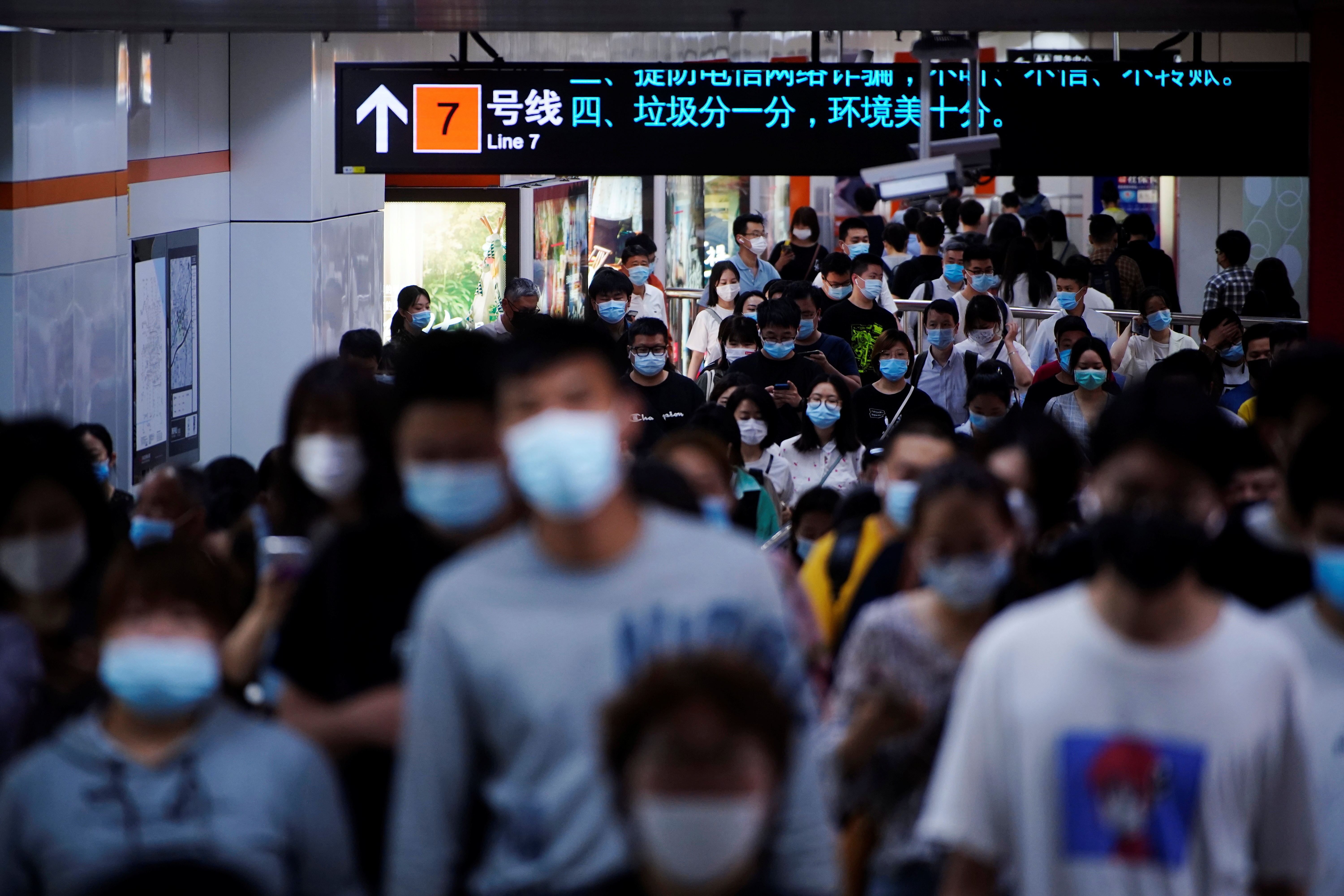 El origen de la pandemia actual estuvo en China. El panel de expertos recomendó que la OMS debe ser fortalecida y que tenga autoridad para mandar investigadores de manera rápida a los países para investigar brotes epidémicos / REUTERS/Aly Song