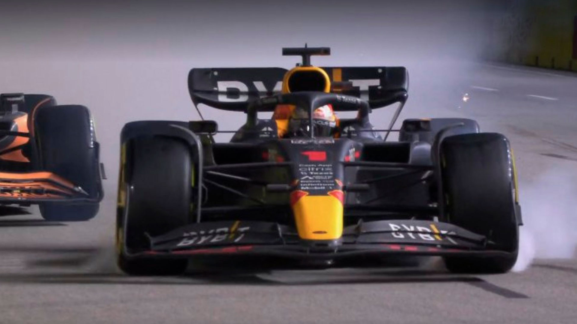 Bloqueada y trompo: la sorpresiva falla de Max Verstappen en el GP de Singapur de Fórmula 1 