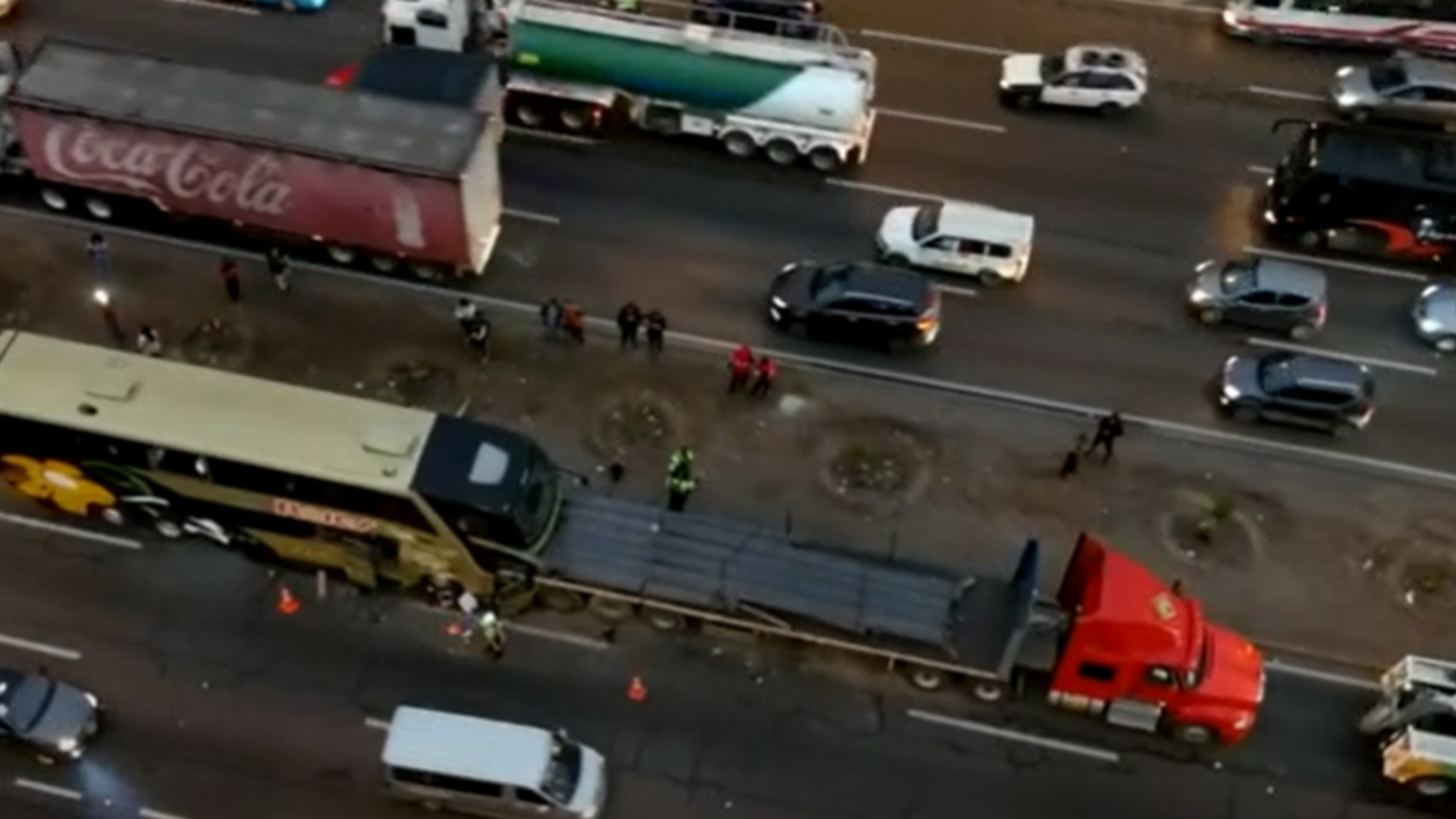 Surco: clash between interprovincial bus and trailer leaves one dead on the Panamericana Sur