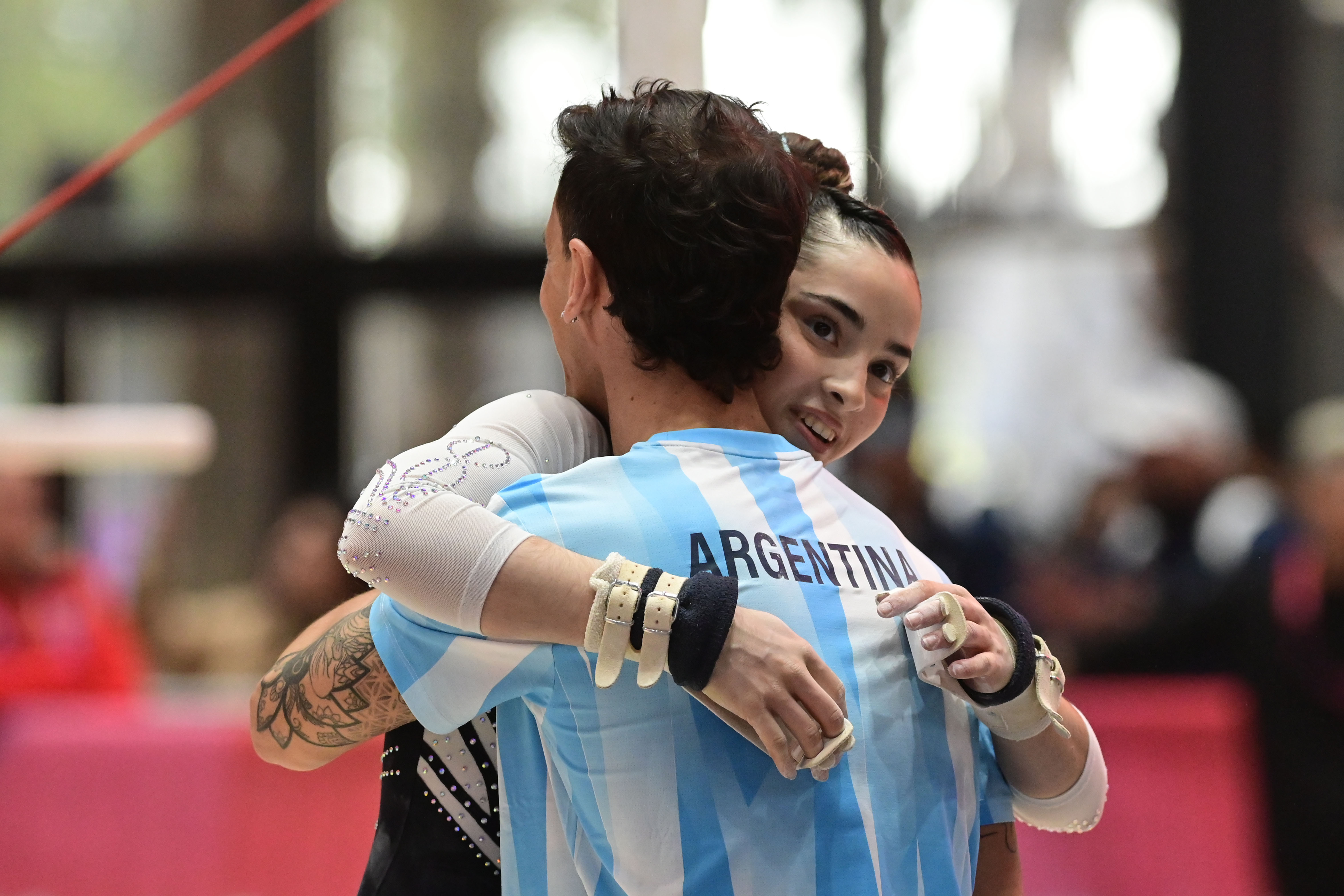 Hist&oacute;rico: Argentina cort&oacute; con la hegemon&iacute;a de Brasil y gan&oacute; el oro en la gimnasia art&iacute;stica de los Juegos Suramericanos tras 30 a&ntilde;os